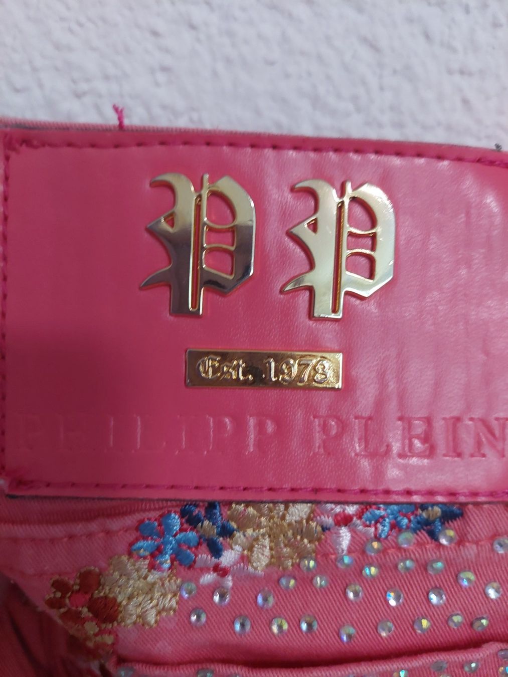 Jeans: Jeans Pink – Usato da Gunzwil venduto da 11G11 2