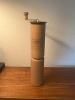 Leib und Gut Mueslimuehle Holz mit Steinmahlwerk gebraucht