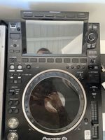 2x cdj 3000 turntables