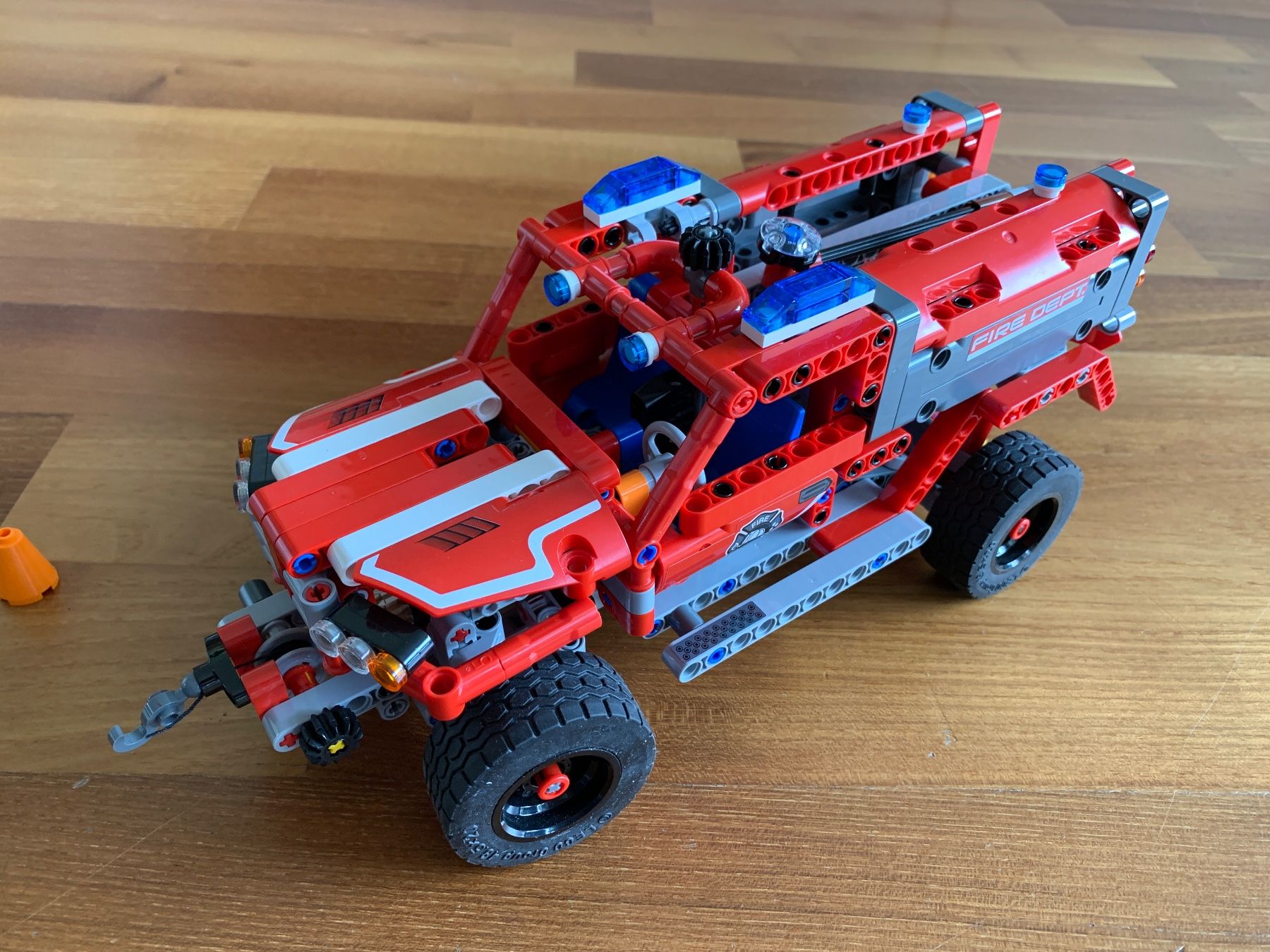 Lego Giocattoli: LEGO Technic First Responder Nr. 42075 / 2 in 1 – Usato da Edlibach venduto da RUW19 1