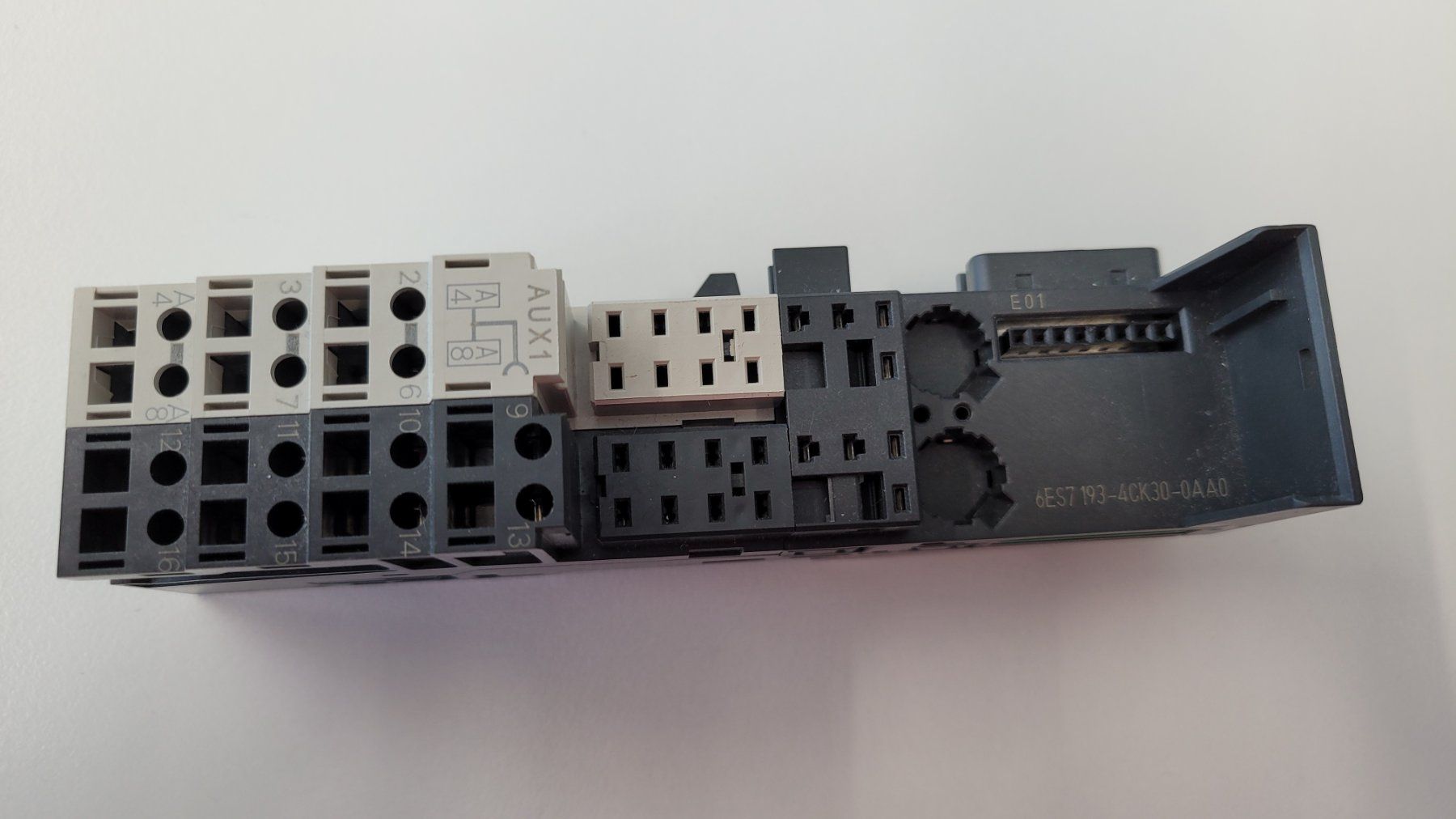 Siemens Composants électroniques: Siemens ET200S - 6ES7193-4CK30-0AA0 – D'occasion à Möhlin par Kaiser_Engineering 2