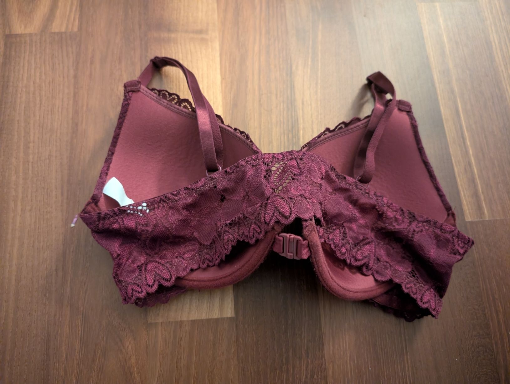 Autres dessous: Bordeaux Spitzen-BH 80C mit Frontverschluss – Neuf (Voir description) à Lufingen par Kappi90 2