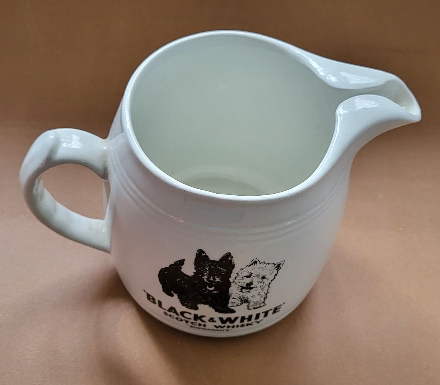 Karaffen: Vintage Karaffe Black & White Weiss – Gebraucht aus figino von ame_frv2 1