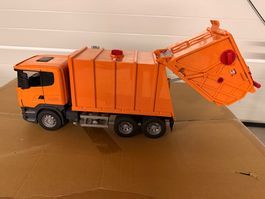 Bruder Müllwagen, orange, guter Zustand