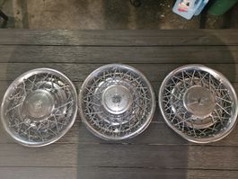 3 Cadillac Radkappen, Oldtimer. Durchmesser ca. 41cm