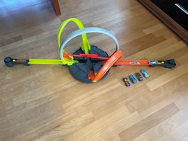 Hot Wheels Bahn mit 6 Autos