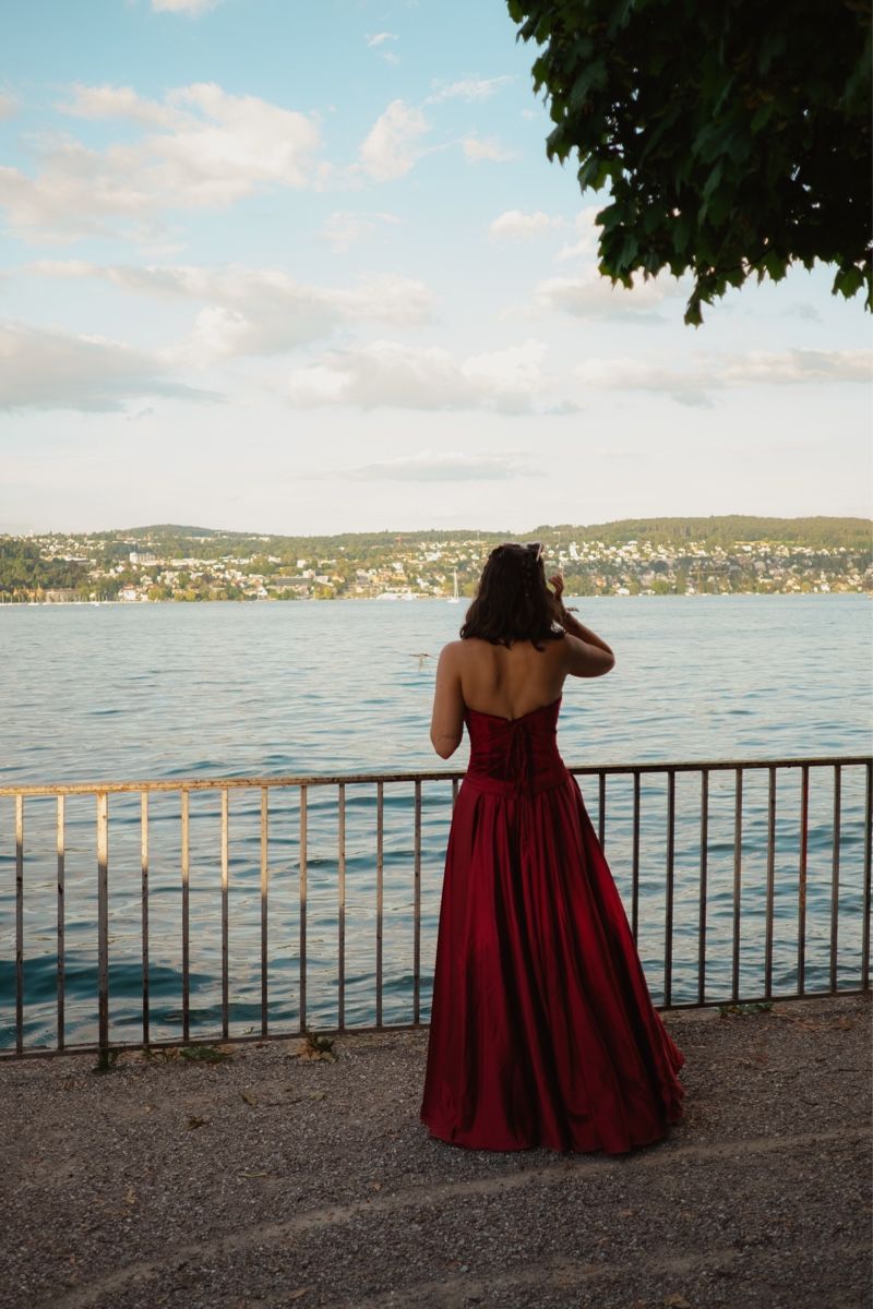Vestiti: Abendkleid Samt/Satin – Usato da Zürich venduto da sidraysa
