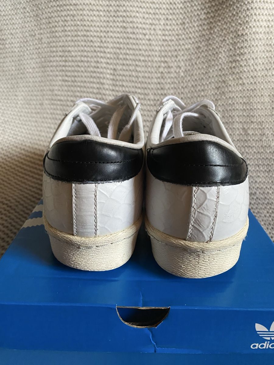Adidas Scarpe da uomo: Adidas Superstar cuir by HYKE 42 – Usato da Geneve venduto da Monthoux13 2