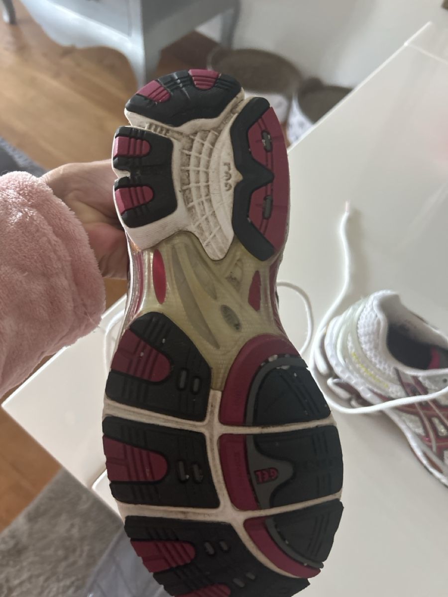 Asics Scarpe da donna: Asics Gel-Kayano Laufschuh, 40 – Usato da Jenins venduto da Pocahontas013 2