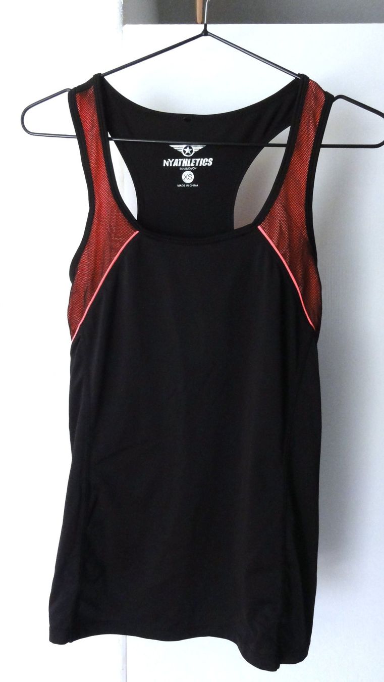 Top: Sport-Tanktop – Usato da Samedan venduto da chickenrun01