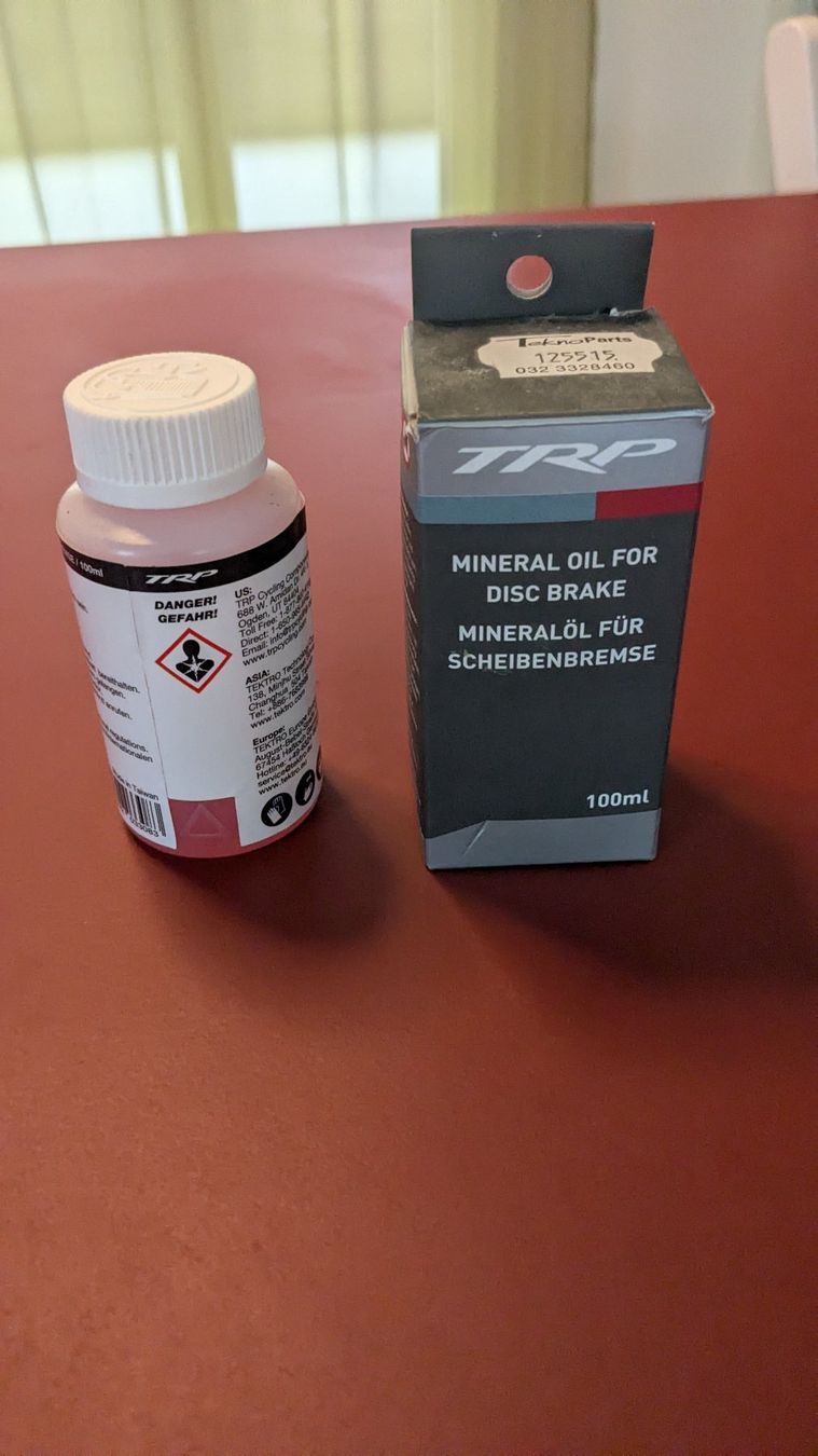 Pezzi di ricambio: Huile minérale TRP – Usato da Troinex venduto da Thoums