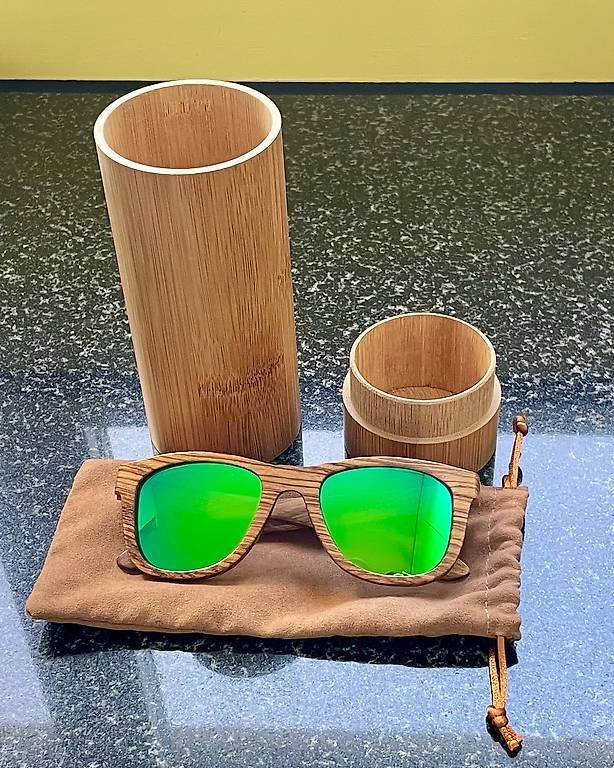 Brillen & Gläser: Coole Sonnenbrille Unisex – Neu und originalverpackt aus Winterthur von seamaster1 1