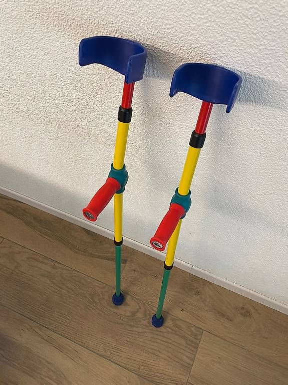 Gehhilfen: 1 Paar Kinder Krücken – Gebraucht aus Emmenbrücke von mgarlando 1