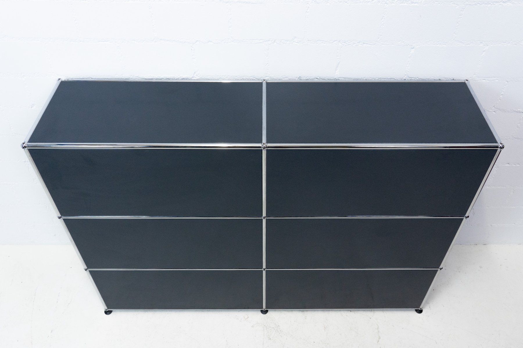 USM Cassettiere: USM Haller Sideboard Anthrazitgrau Nr. 55 Lieferung möglich – Usato da Schaffhausen venduto da Studio-Ara 6