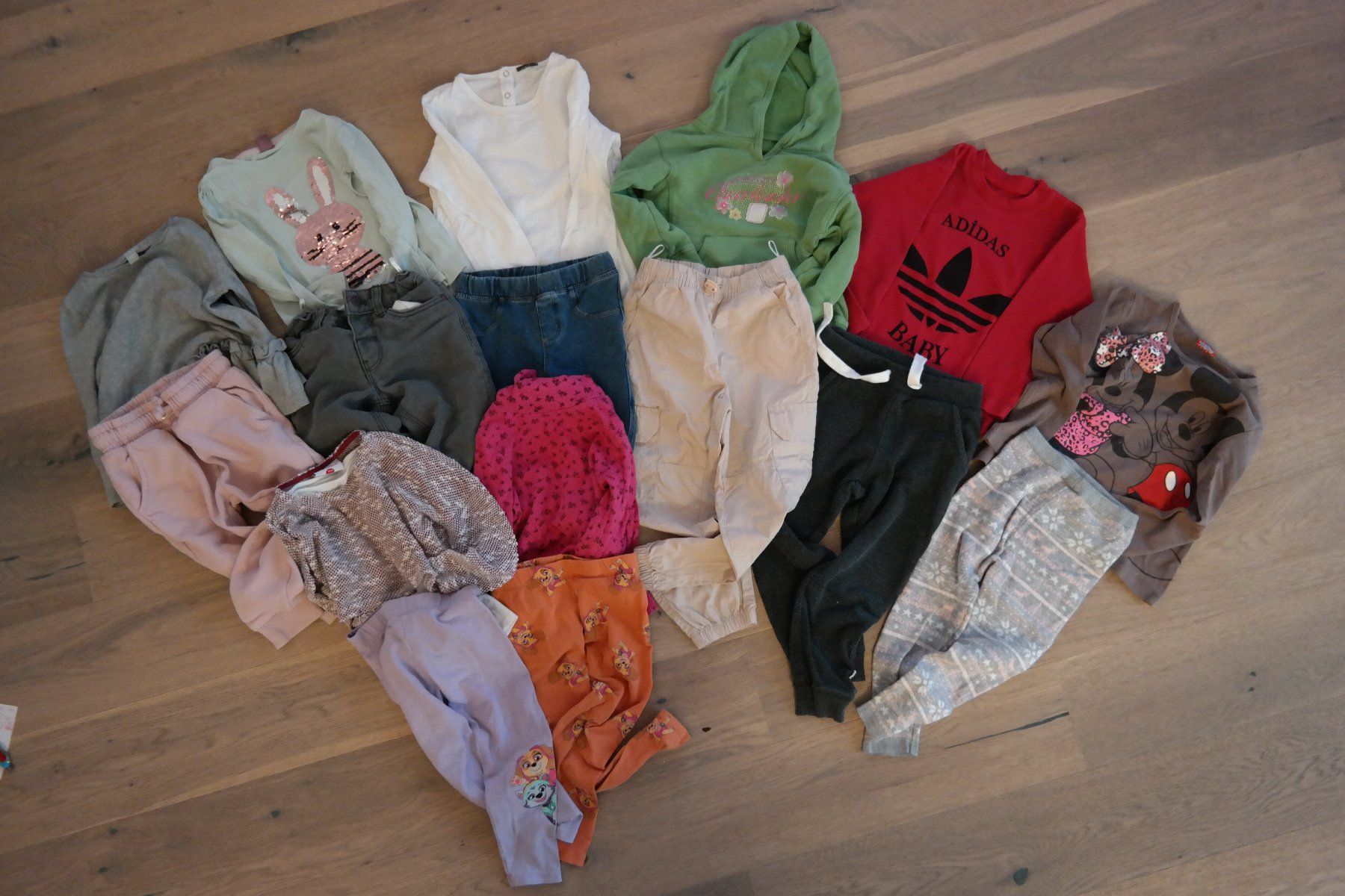 Kleiderpakete & -sets: grosses Kleiderpaket 57 Stück – Gebraucht aus Mettendorf TG von mue_zpv7 3
