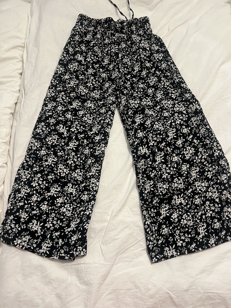 Pantaloni: Hose Grösse 34 geblümt – Usato da Zürich venduto da R1908