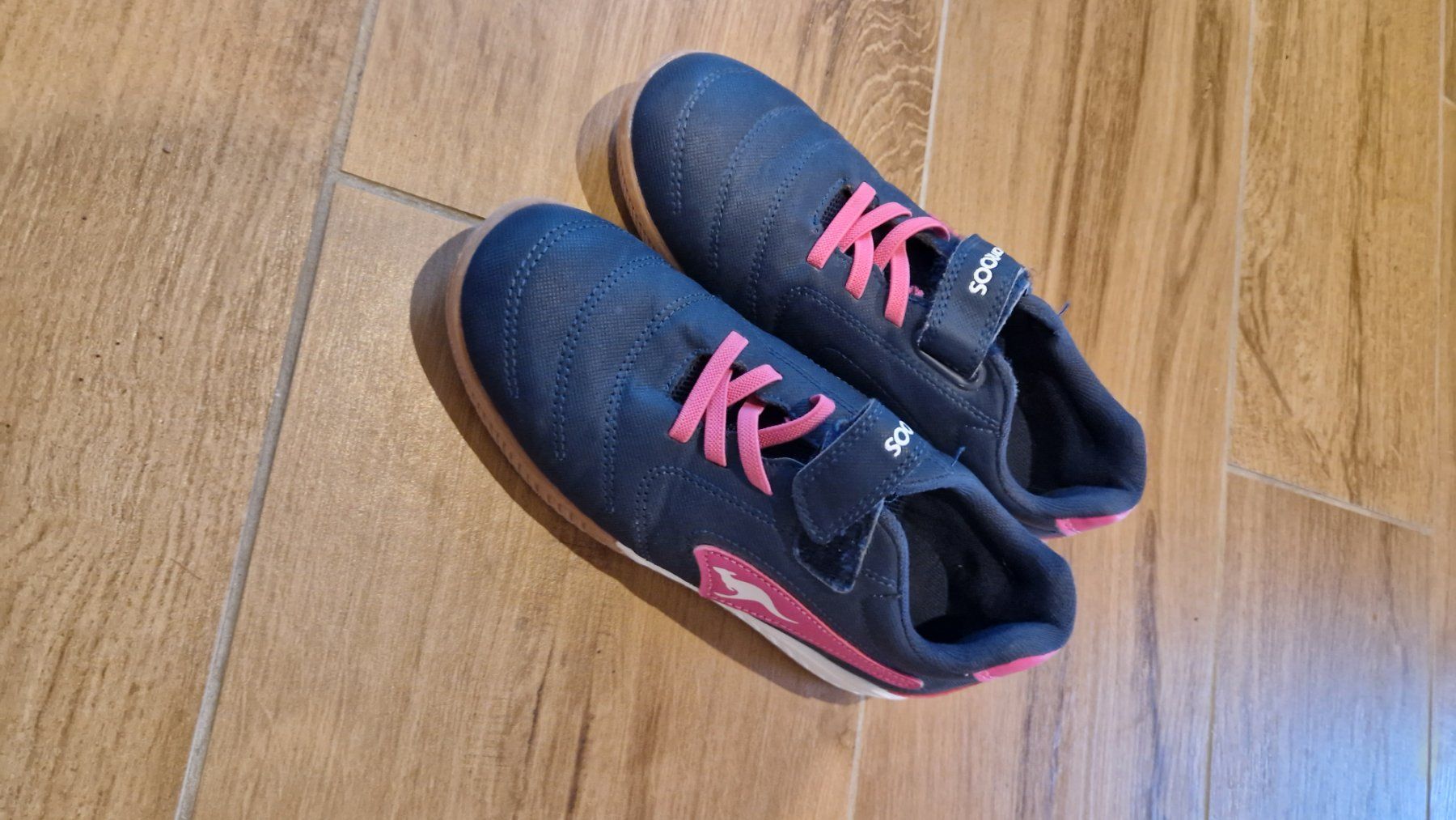 Scarpe per ragazze: Hallenturnschuhe KangaROOS Gr. 34 – Usato da Roggliswil venduto da Crosser17
