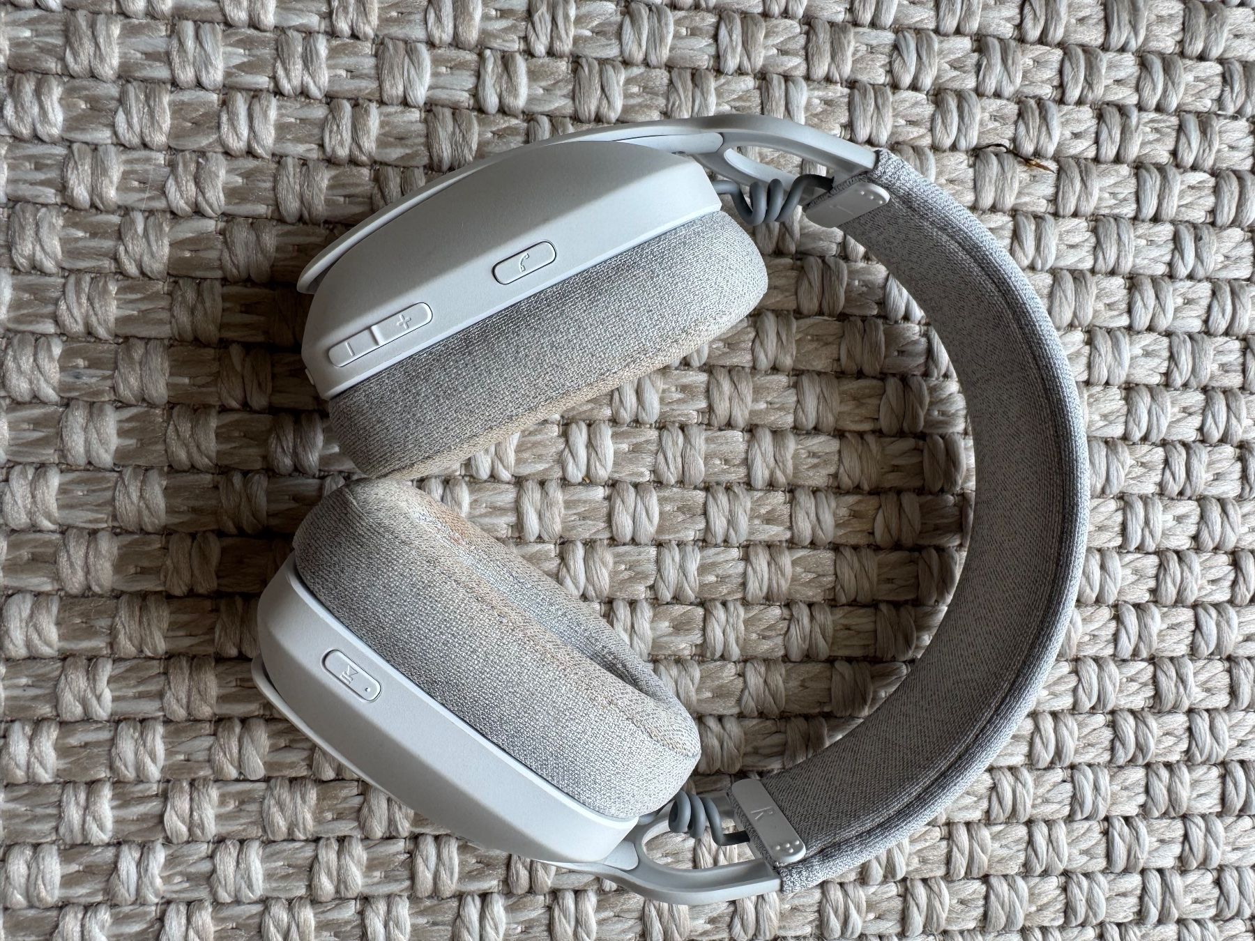 Logitech Casques audio: Logitech Kopfhörer kabellos guter Zustand – Neuf (Voir description) à interlaken par zora38