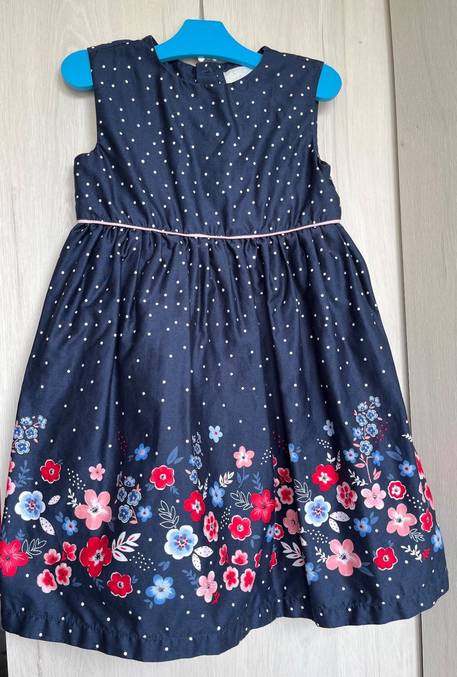 C&A Kleider & Röcke: Kleid mit Blumen Motiv Gr 98 – Gebraucht aus Sisseln AG von SaDy211