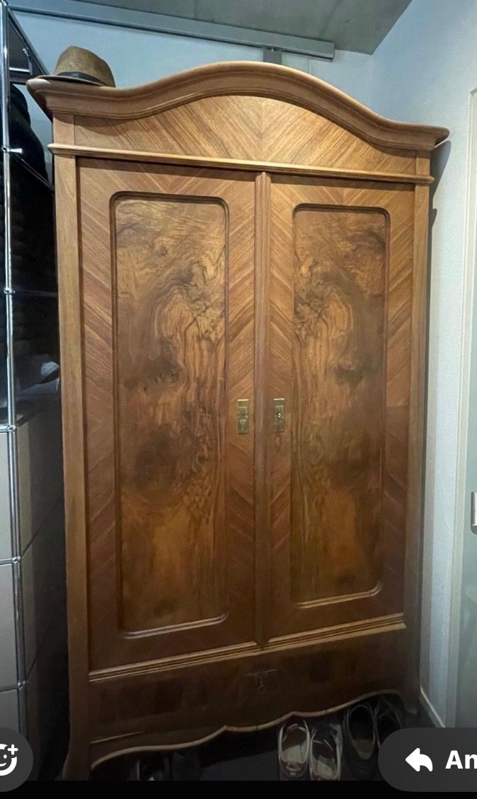 Schränke: Antiker Kleiderschrank – Neu (gemäss Beschreibung) aus Aarwangen von 313EminemD12 1