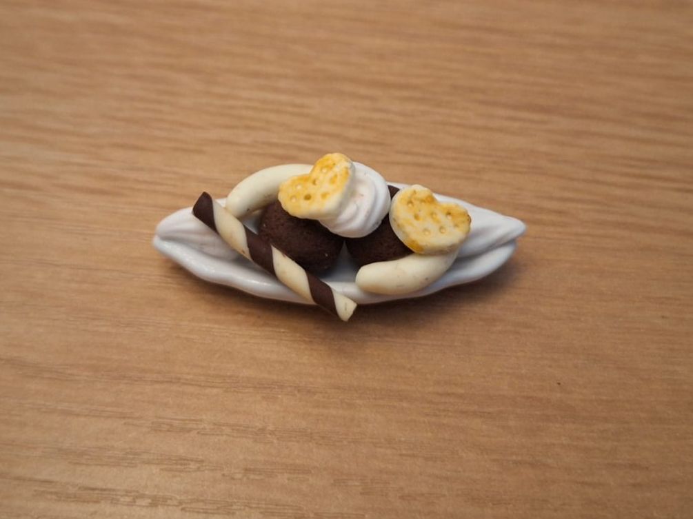 Puppenhäuser & -möbel: Handmade Bananensplit Eis Coupe – Neu (gemäss Beschreibung) aus Zürich von HandmadeTinyFood 4