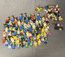 Alte Lego Minifiguren Konvolut 72 Stück mit div. Zubehör