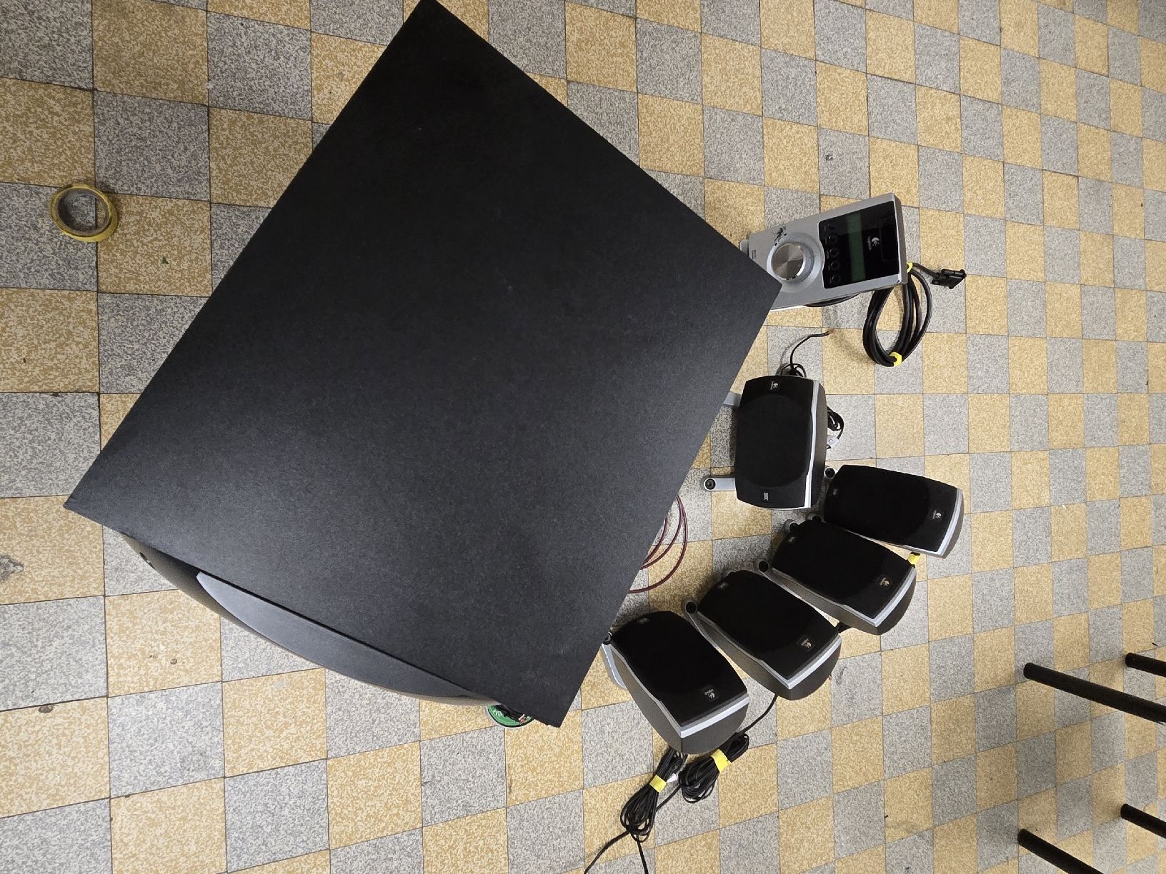 Logitech Haut-parleurs: Logitech Z5500 – D'occasion à Buchs ZH par Peter993 5