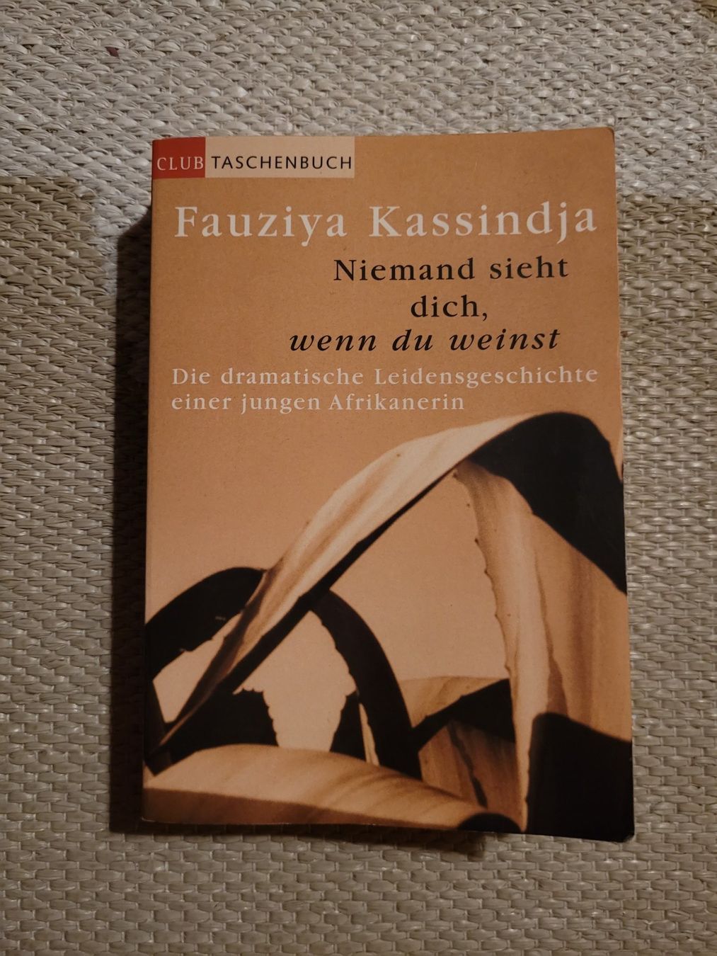 Libri: Niemand sieht dich, wenn du weinst – Usato da Perlen venduto da Safari_23
