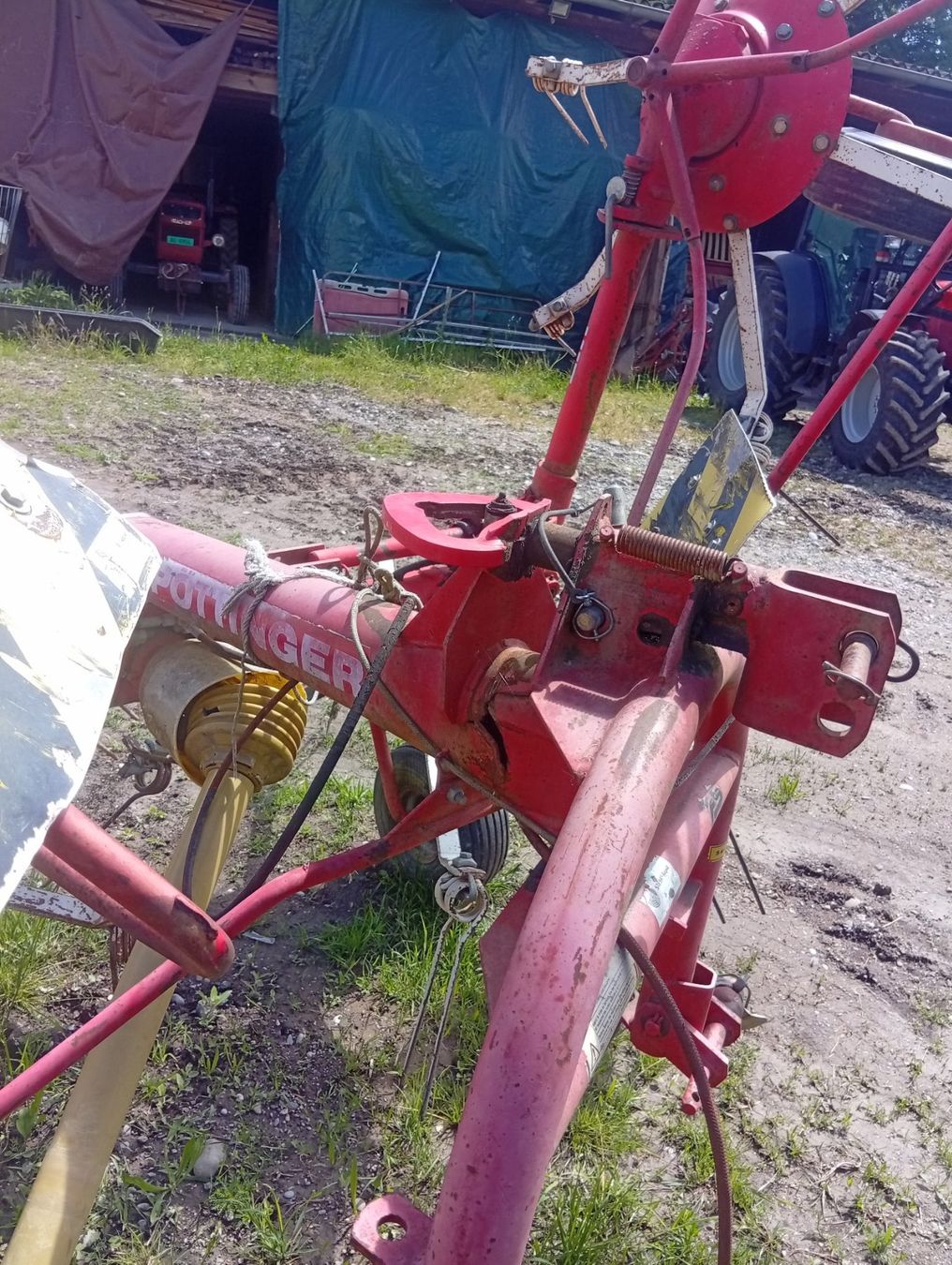 Tutte le macchine: Pöttinger 540 Kreiselheuer – Difettoso da Wislikofen venduto da Shepfarm 5