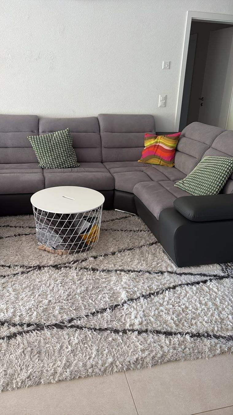 Sofas: grand canapé à Leytron – Gebraucht aus Sion von Sam-stress 2
