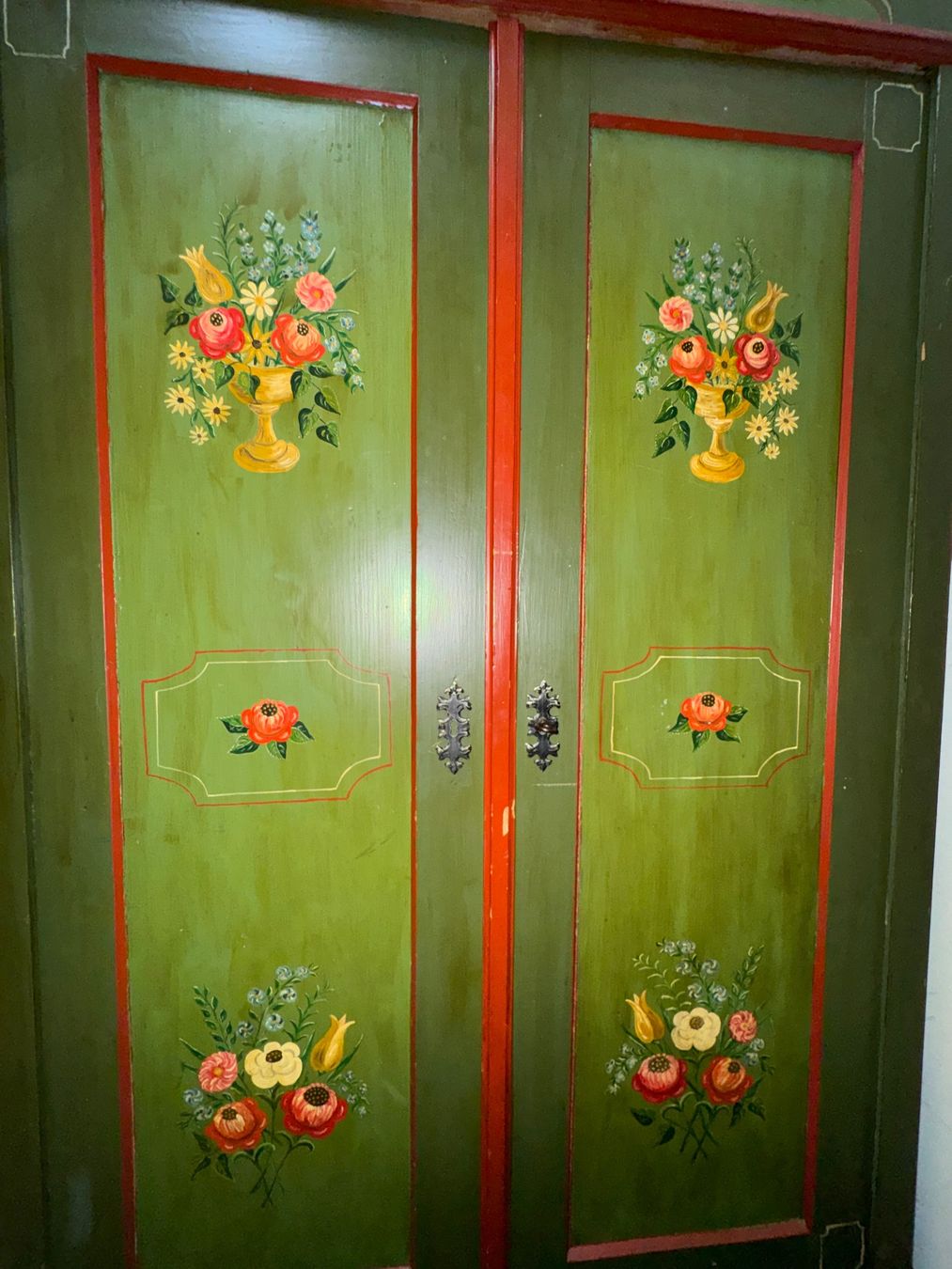 Armadi: Antiker Biedermeier Bauernschrank von 1834 – Usato da Einsiedeln venduto da jul_6qzc 5
