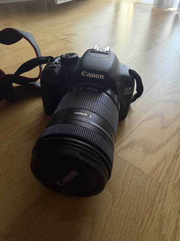 Fotocamera: Canon EOS 550D Digitalkamera mit Objektiv  – Usato da Zürich venduto da sus_pc8d