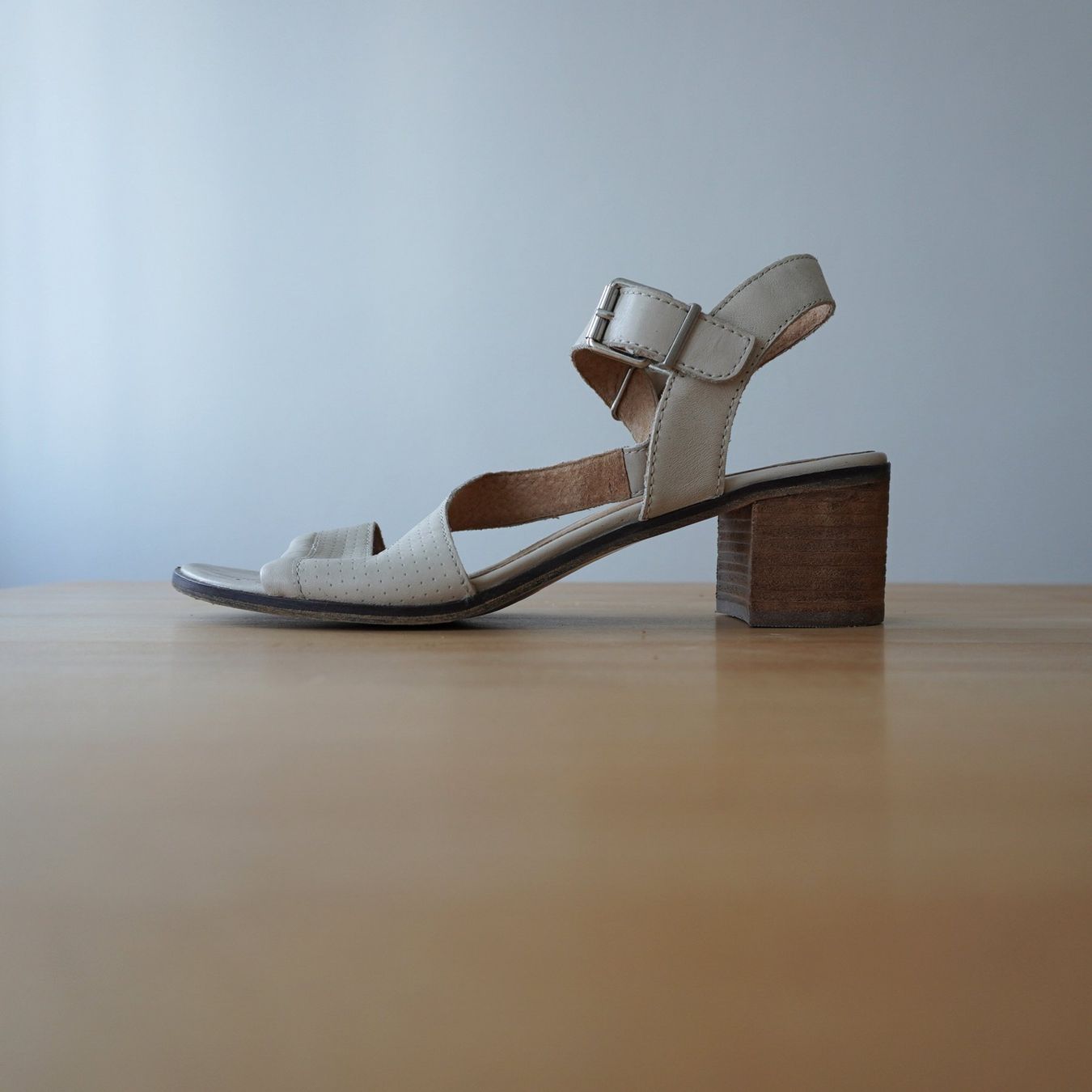Damenschuhe: Riemensandale Pier One, beige, Grösse 41 – Gebraucht aus Olten von HerGoodPieces