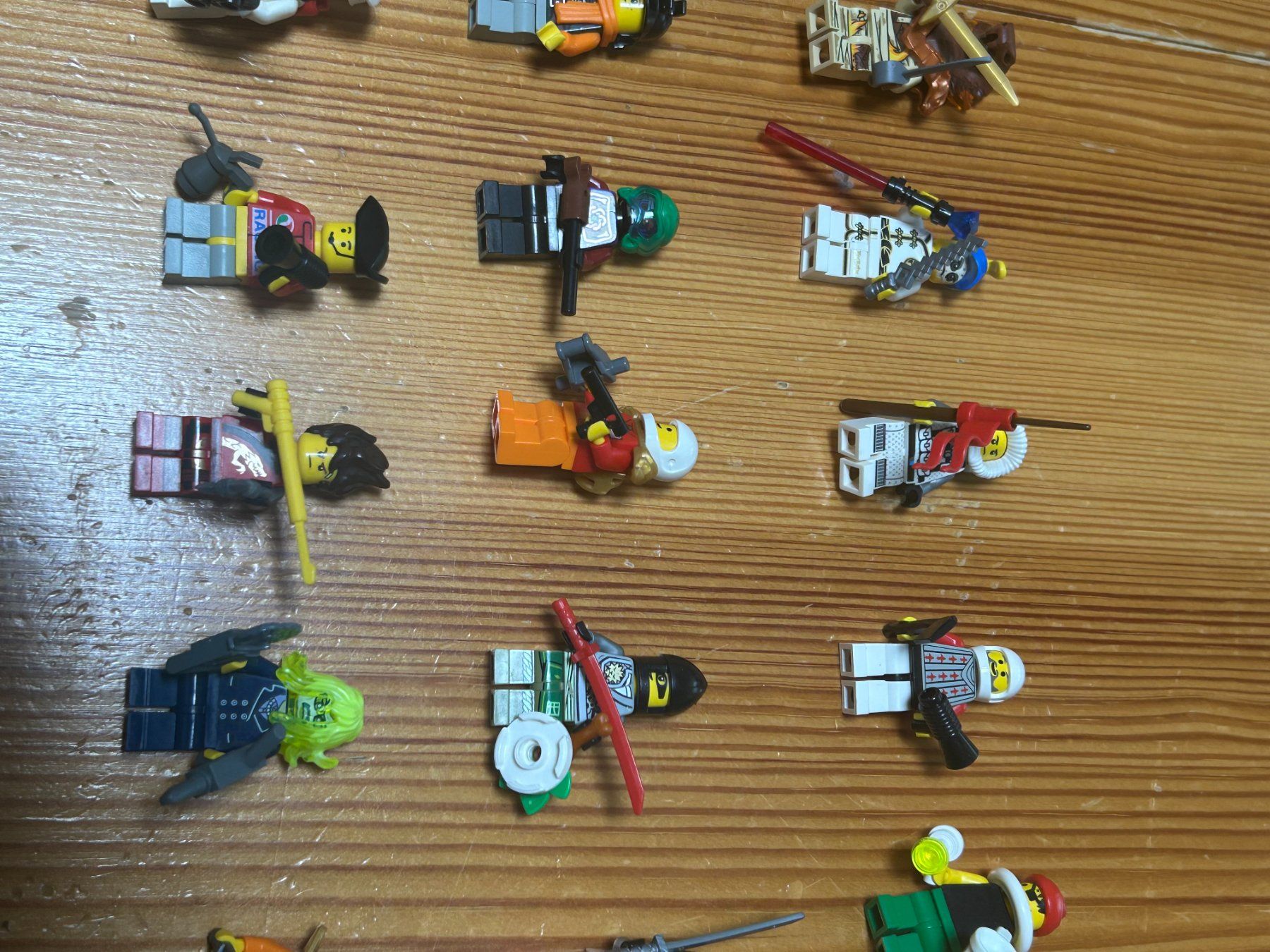 Lego Giocattoli: 27 verschiedene Lego Personen – Usato da Volketswil venduto da Daniel68ernst 2