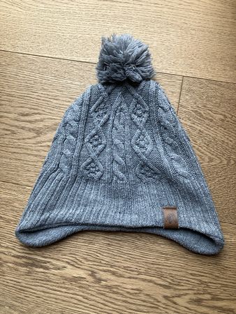 Graue Strickkappe 110/128