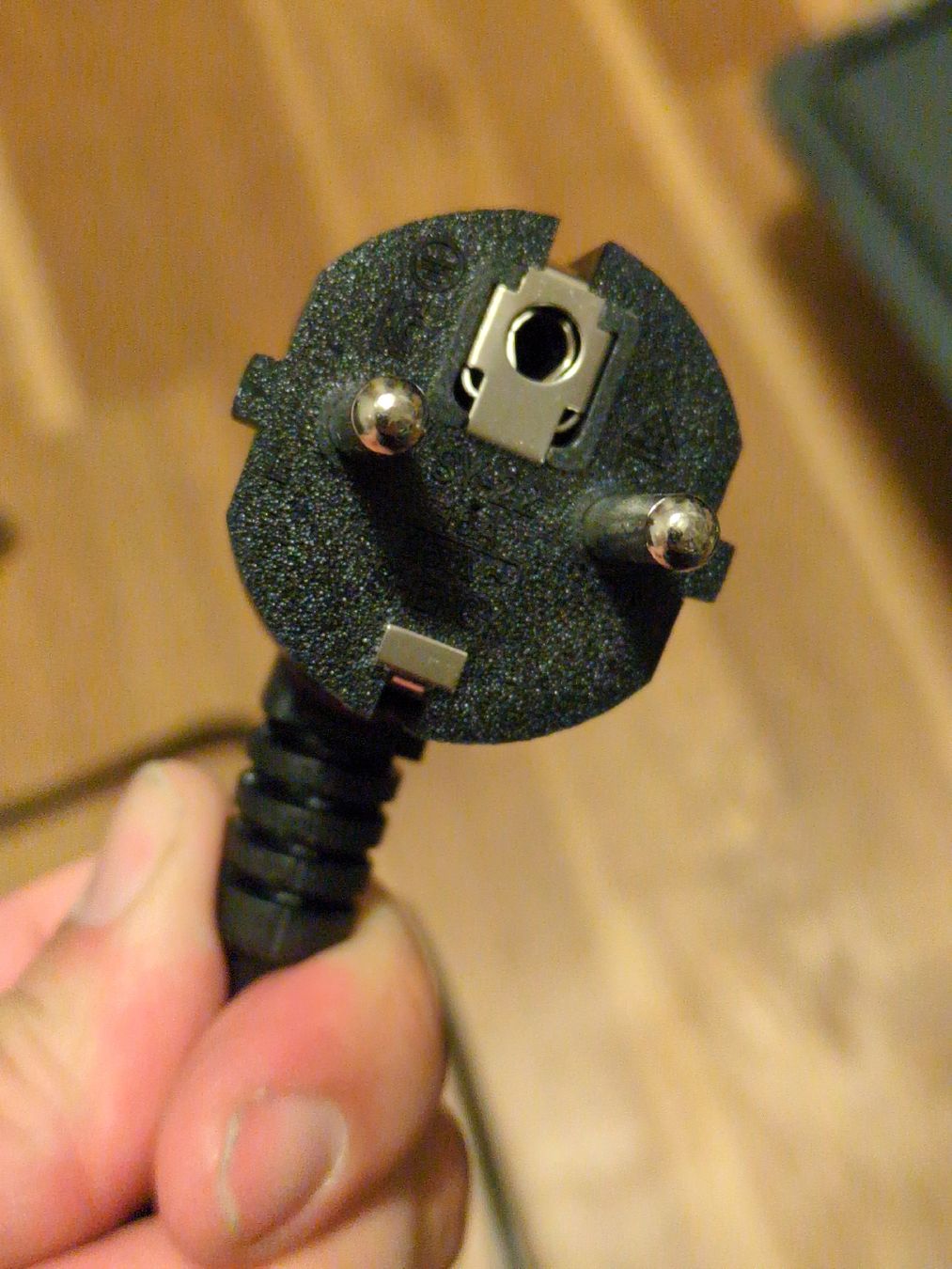 Câbles: C13 Stecker auf Eurostecker, 1.5 Meter – D'occasion à Zürich par balin777 2