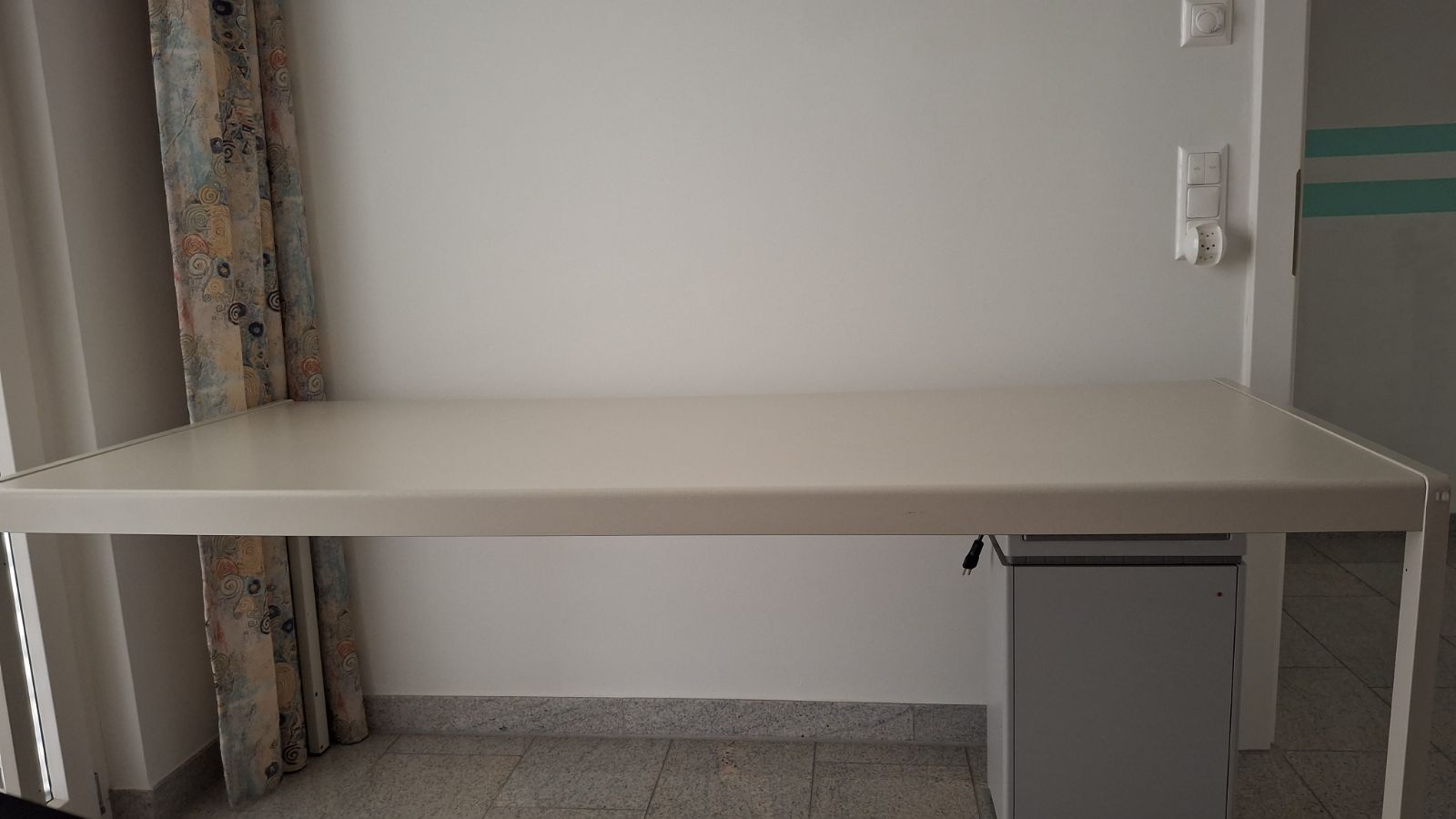 Scrivanie: High Quality Office Table – Nuovo (secondo la descrizione) da Uetikon am See venduto da sum_q8ty 1