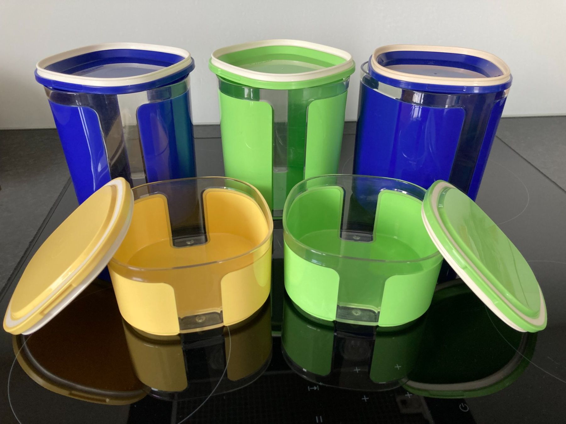 Tupperware Contenitori & Simili: 5er Set Vorratsbehälter Tupperware, quadratisch – Usato da Wängi venduto da Koenigin 1