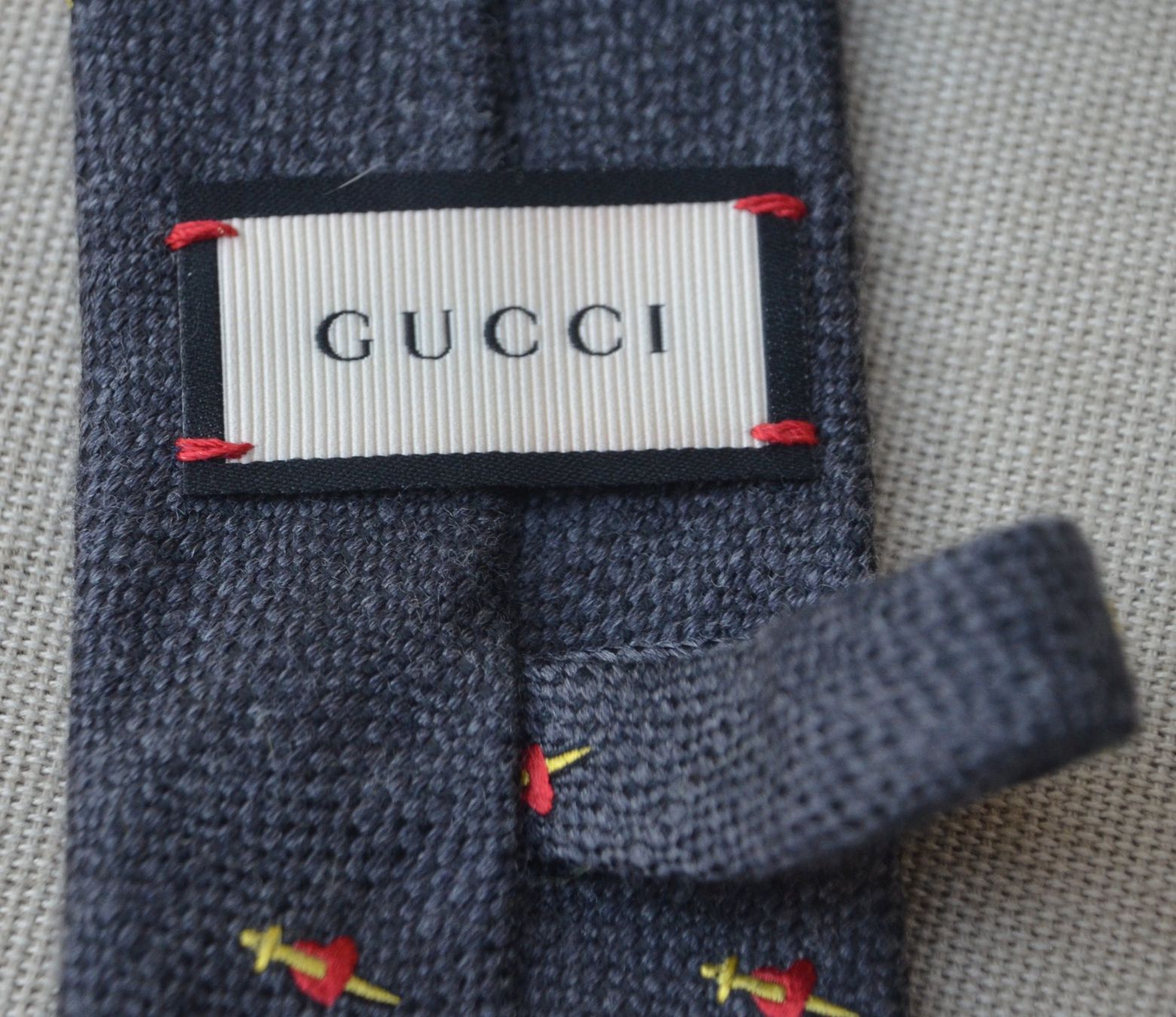 Gucci Cravatte: Gucci Krawatte / Cravate – Usato da Collonges venduto da arashee 3