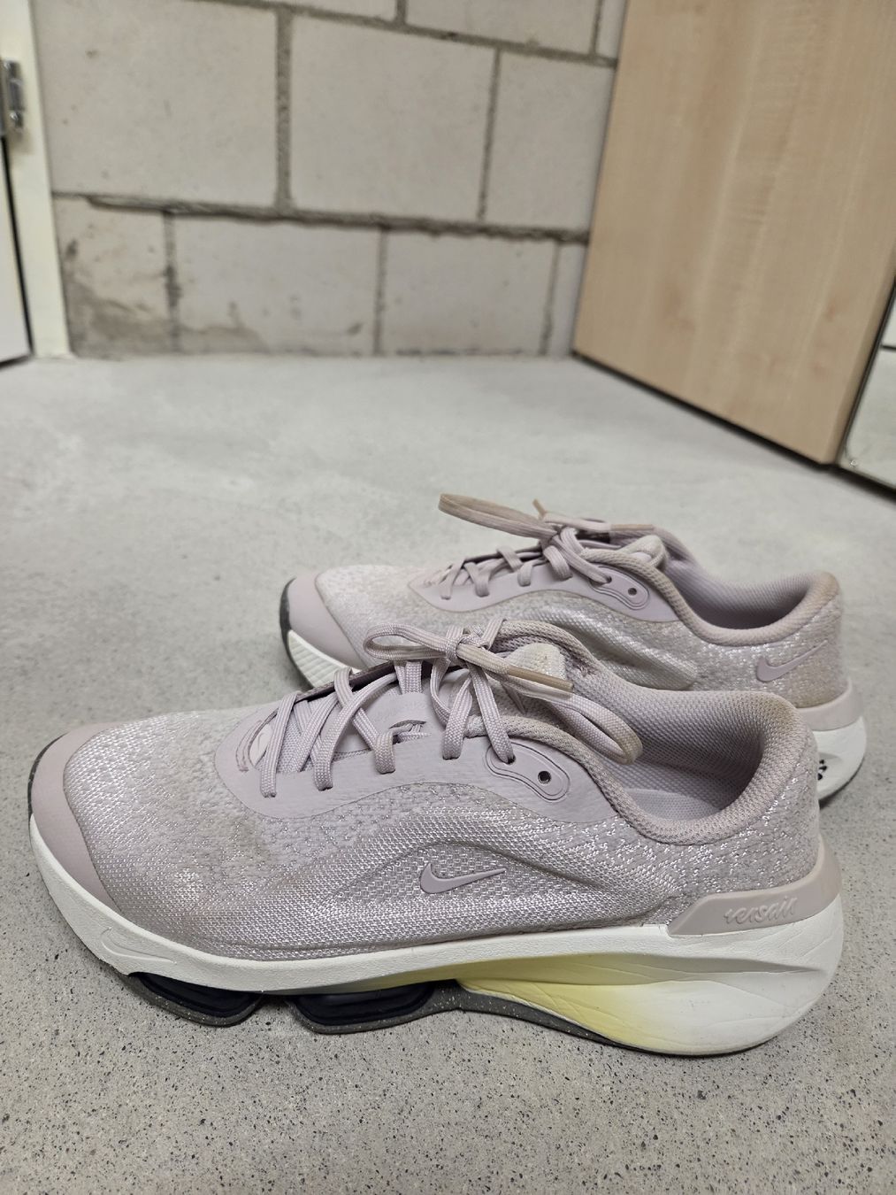 Nike Scarpe da donna: Nike Zoom Air Turnschuhe, Grösse 40 – Usato da Vogelsang AG venduto da mil_ym96 2