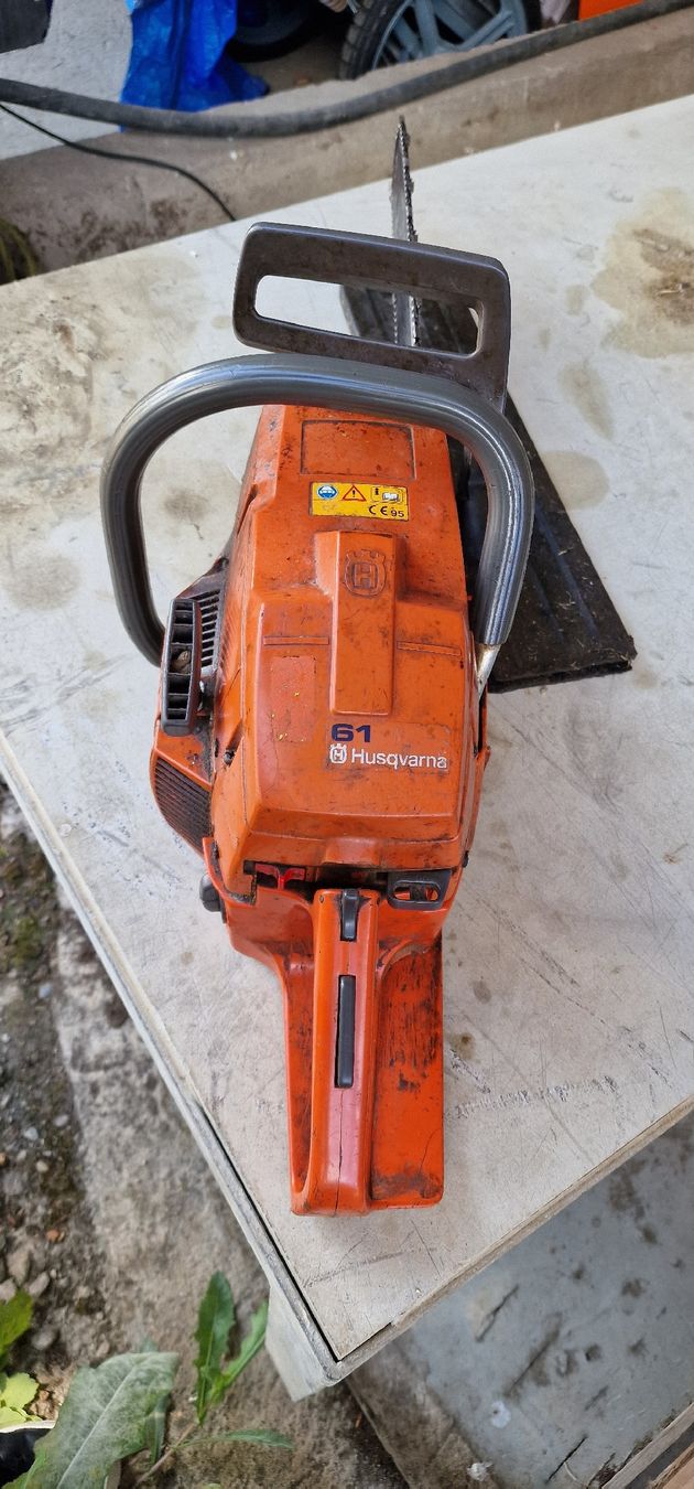 Husqvarna Seghe: Husqvarna 61 Kettensäge – Usato da Tagelswangen venduto da Axel_36 3