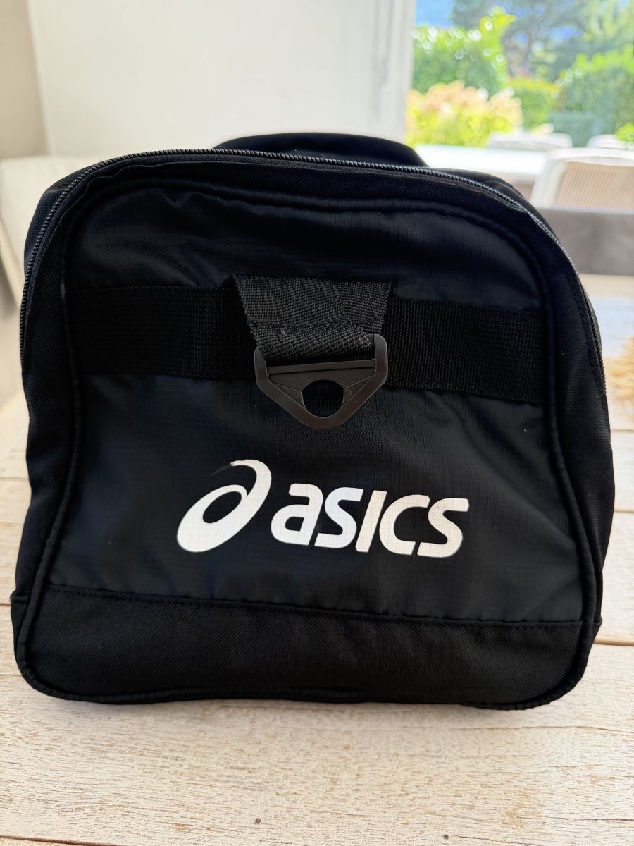 Asics : Sac de sport Asics – Usato da Vétroz venduto da clc_6cdz 5