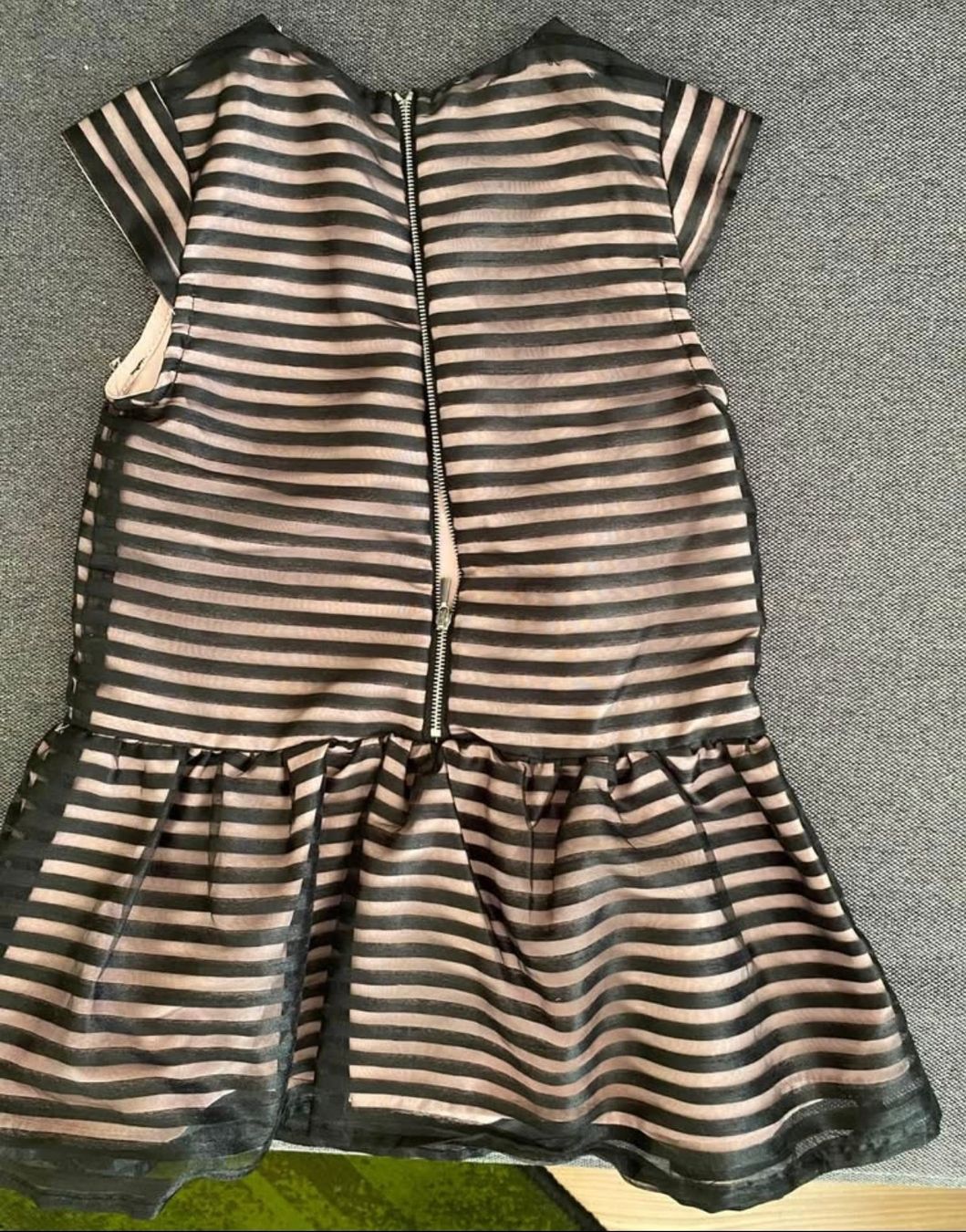 Robes et jupes: Reserved Kleid gr 92 – D'occasion à Winznau par zap_y6wx 1