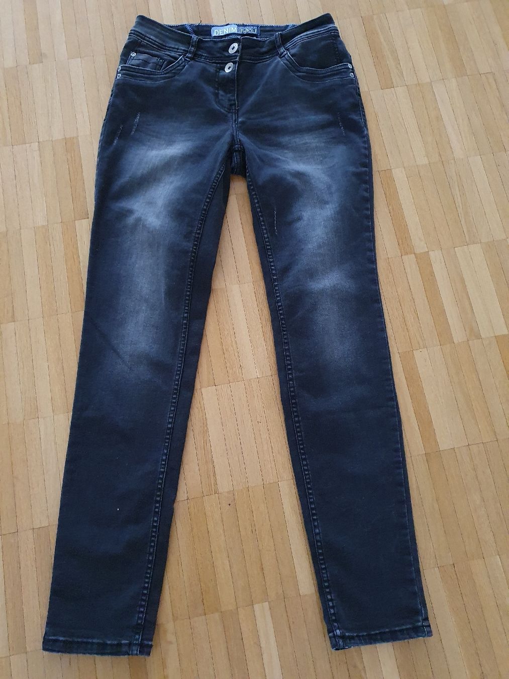 Cecil Jeans: Cecil Jeans 27 – Usato da Laufenburg venduto da megane1959