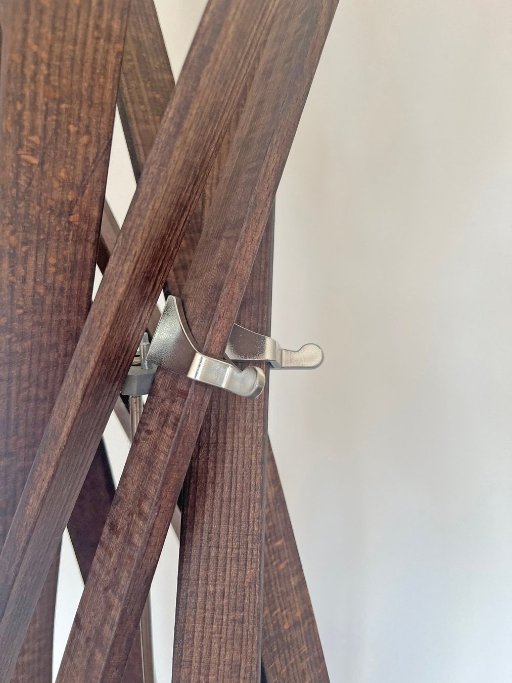 Autres décorations & accessoires: Kleiderständer aus Holz – D'occasion à Ehrikon par ricardese 2