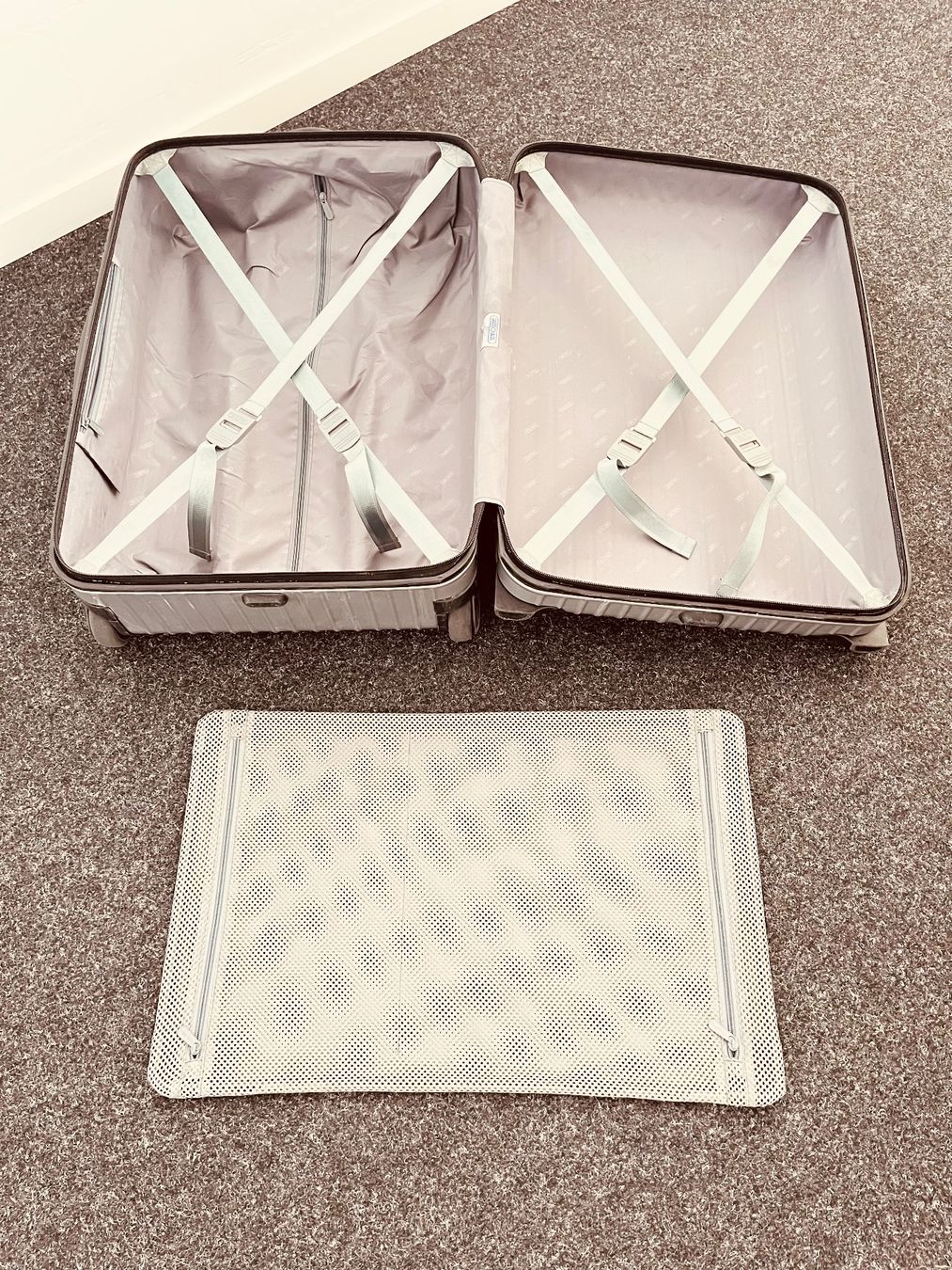 Rimowa Valigie: RIMOWA Check-In M-Koffer – Usato da Pfäffikon ZH venduto da thefifthminority 3