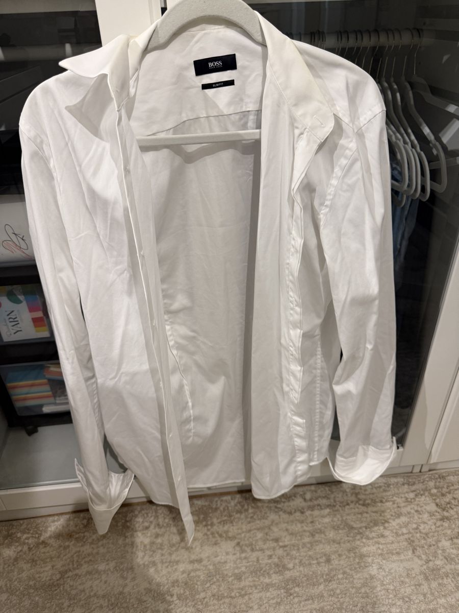 Hugo Boss Chemises: BOSS Weisse Slim-Fit Bluse Gr.39 /15.5 – D'occasion à Winterthur par fij_f65r 1
