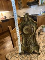 Petite montre de table en metal antique