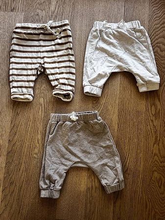 Hosen Strampler Baby Gr. 50