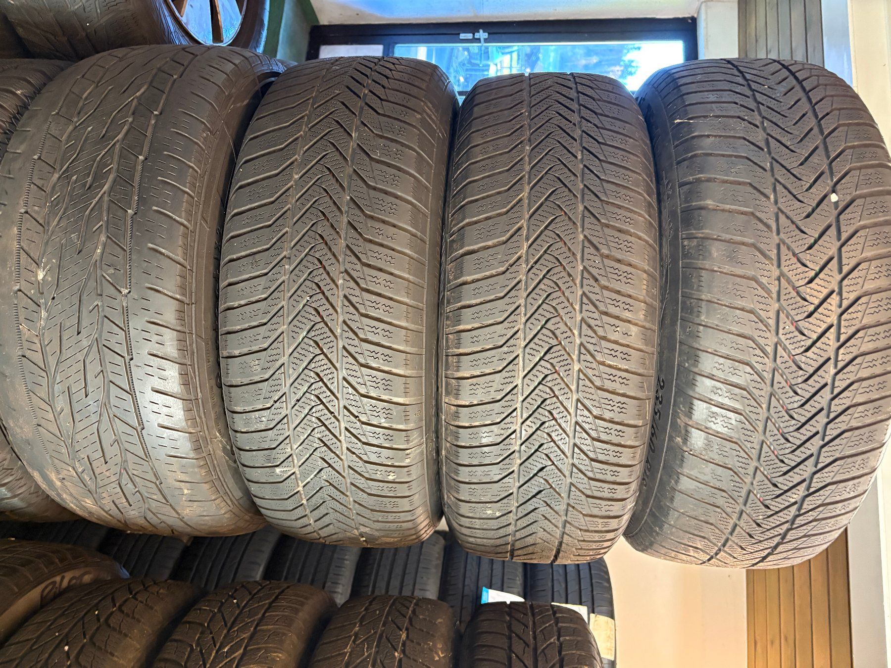 Pneumatici & Ruote complete: Winterräder 255/50 R18 – Usato da Kaltbrunn venduto da Steoli74 1